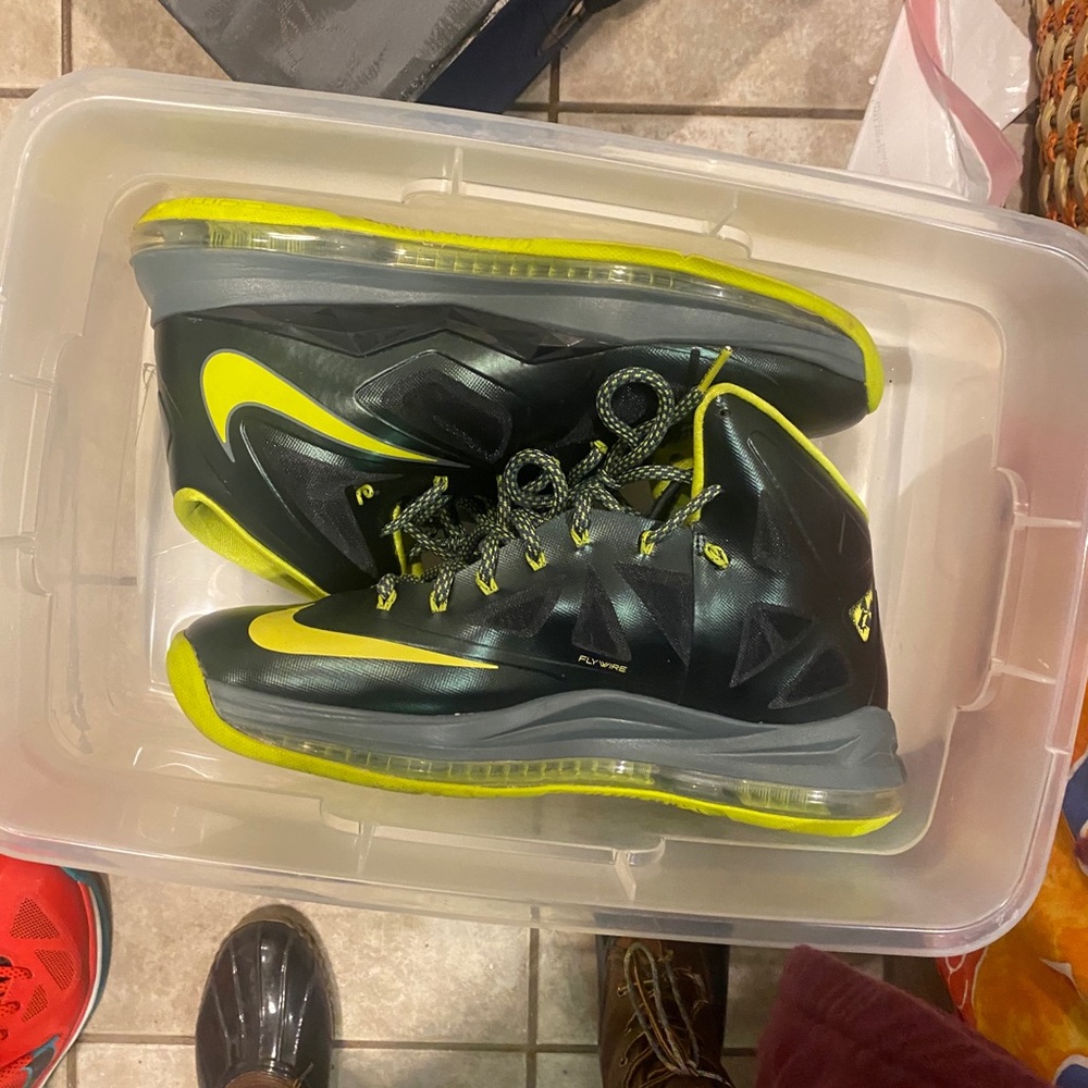 Nike LeBron X